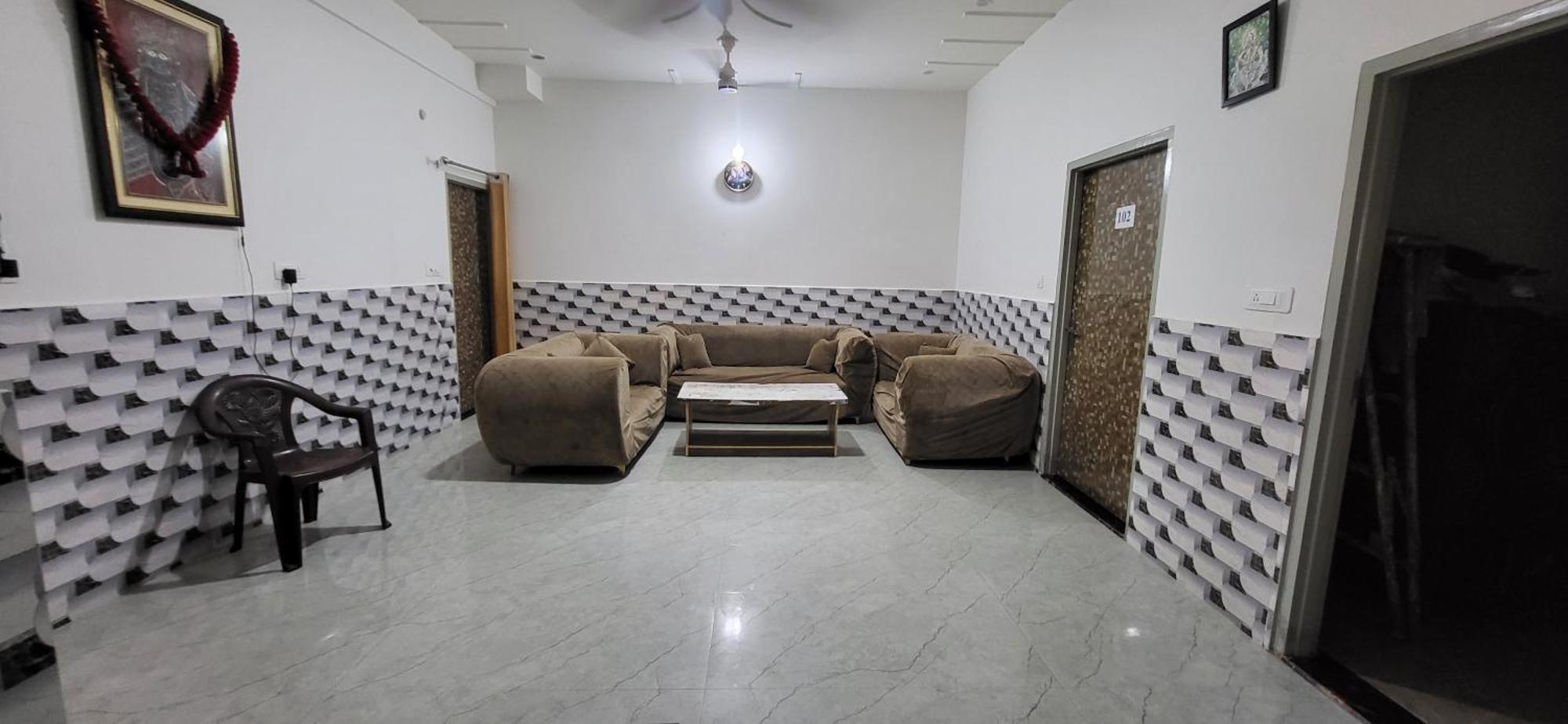 Отель House Of Krishna Вриндавана Экстерьер фото